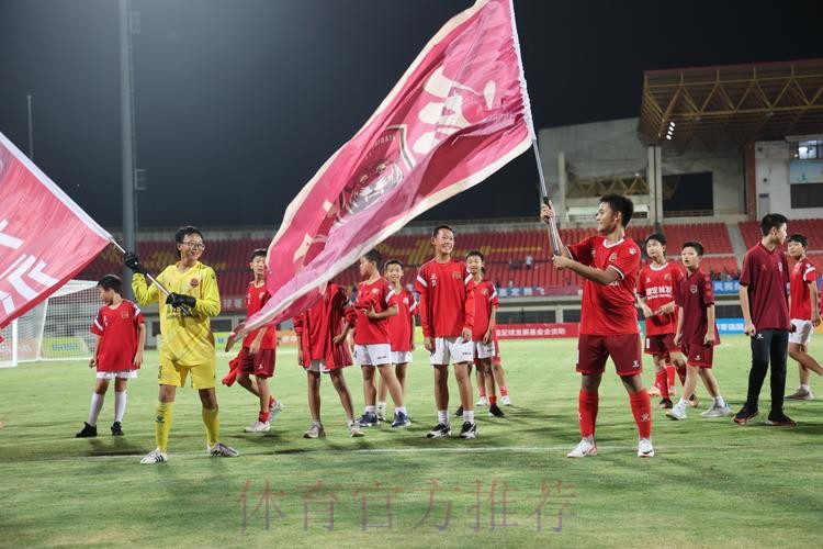 第二届中青赛U13组总决赛落幕 嘉定汇龙点杀河南星途首次登顶全国冠军王座