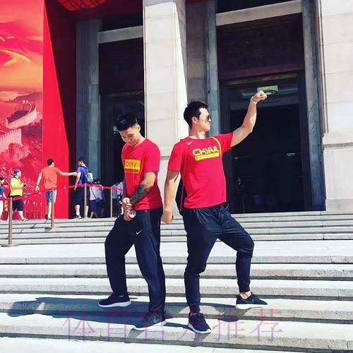 孟铎社媒晒照祝福赵睿：无事绊心弦，所念皆如愿